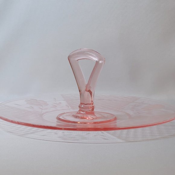McKee Vintage Pink Center Handle Tidbit Server #151 Diamond Lattice Floral Etch - Picture 9 of 10